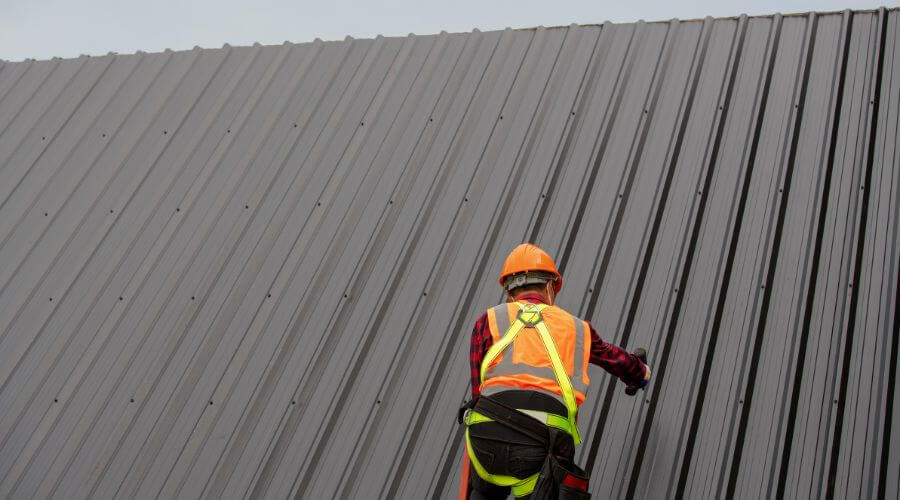 Professional gutter cleaning in Salem, AL